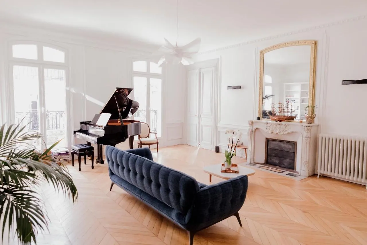 Luxueux Duplex Elysees 240M2 Paris 0*,